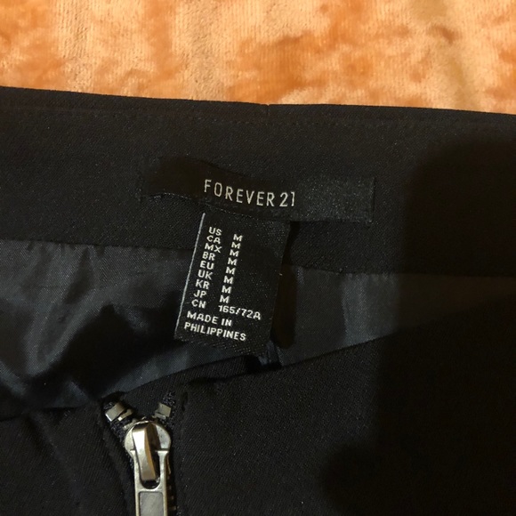 Skirt - Picture 3 of 6